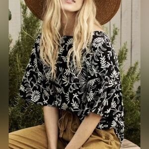 By Anthropologie Rory Black White Embroidered Floral Top 100% Cotton, Size M